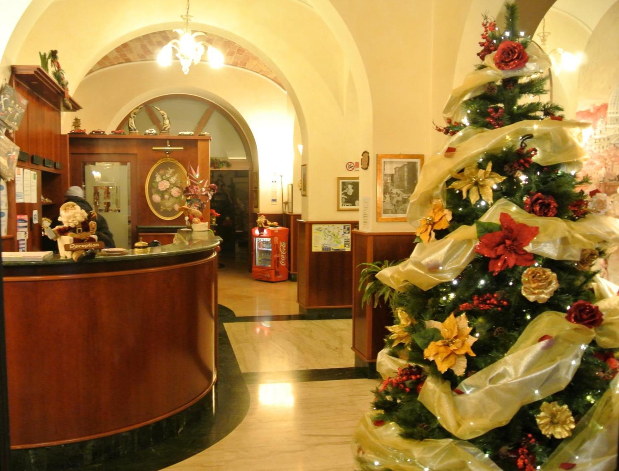 Hotel Assisi — Foto 1